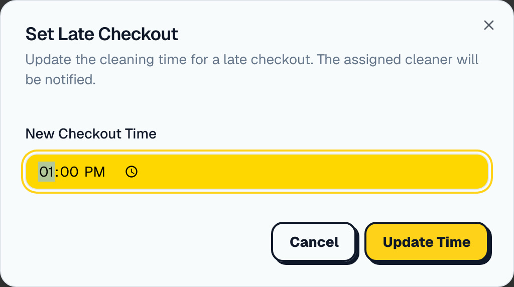 Setting a late checkout on a job: the new time goes to the assigned cleaner